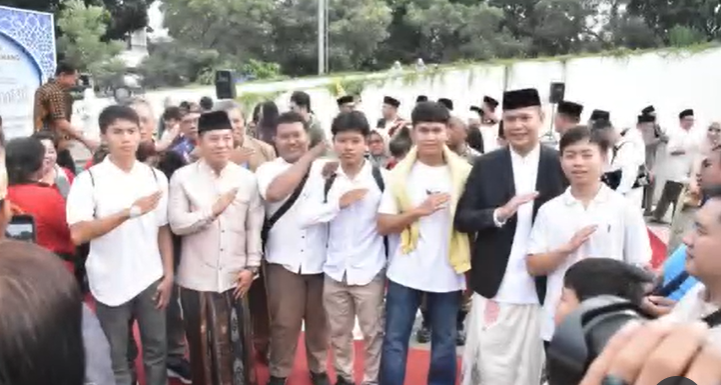 Pelaksanaan Sholat hari raya Idul fitri di lapangan Karangpawitan